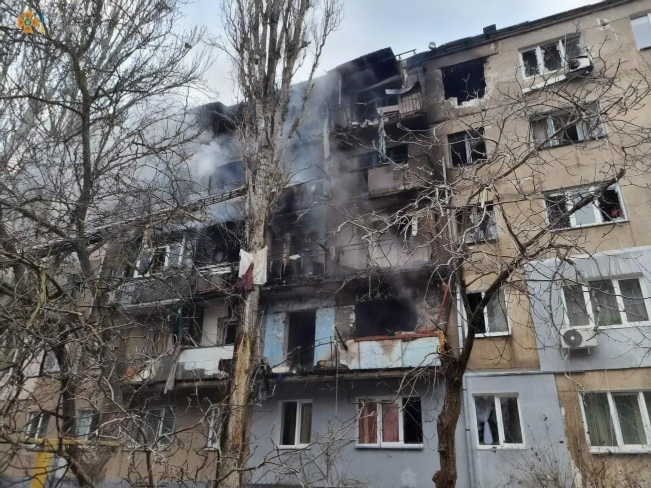 Який вигляд має Миколаїв після ранкового обстрілу окупантами. Фоторепортаж