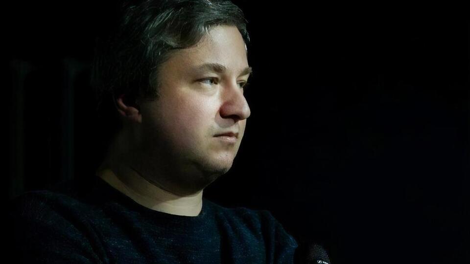Долін: Неможливо жити в країні, навіть рідній та любій, де тобі затикають рота