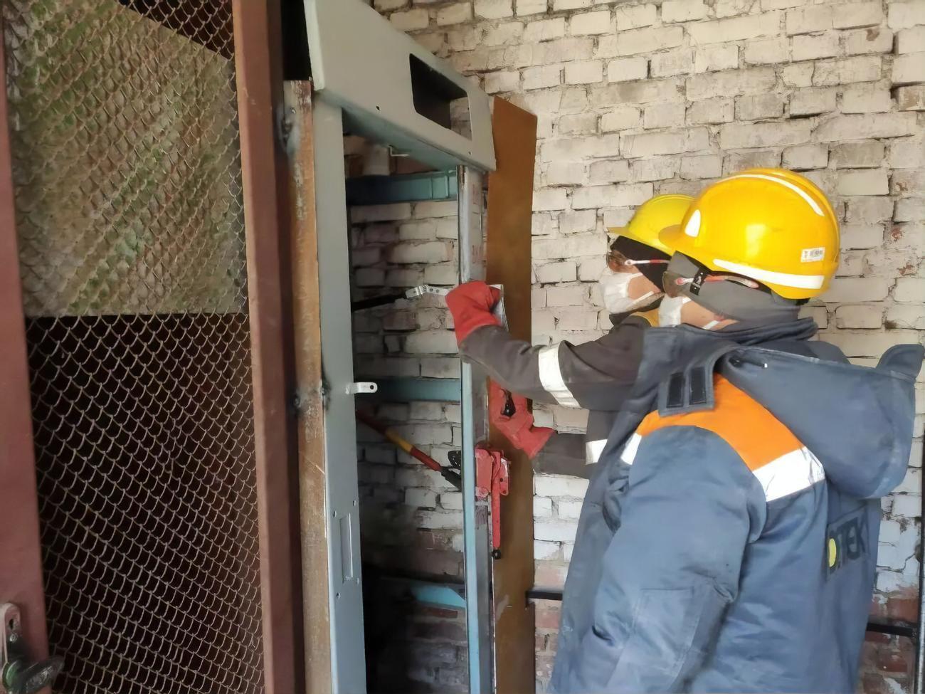 Аварийные работы проводятся, как только энергетики получают разрешение на ремонты от Вооруженных сил Украины