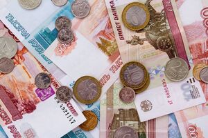 Рубль продовжив падіння