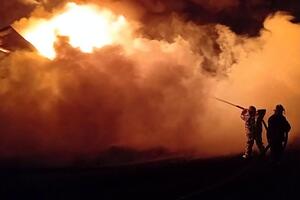 Із вогнем боролося понад 40 рятувальників