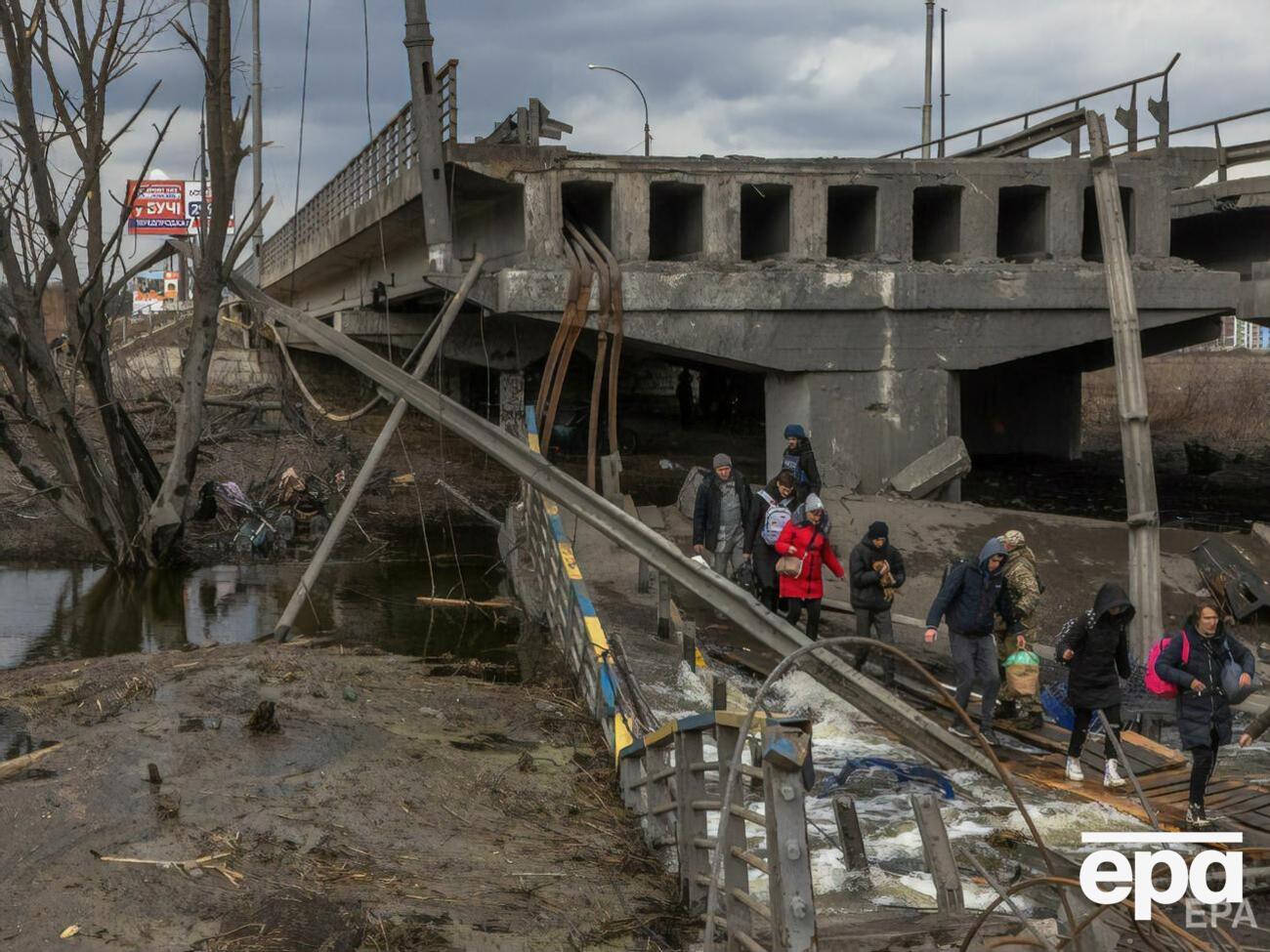 Жителі Ірпеня намагаються покинути місто, яке і далі обстрілюють окупанти, 7 березня