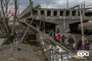 Жителі Ірпеня намагаються покинути місто, яке і далі обстрілюють окупанти, 7 березня