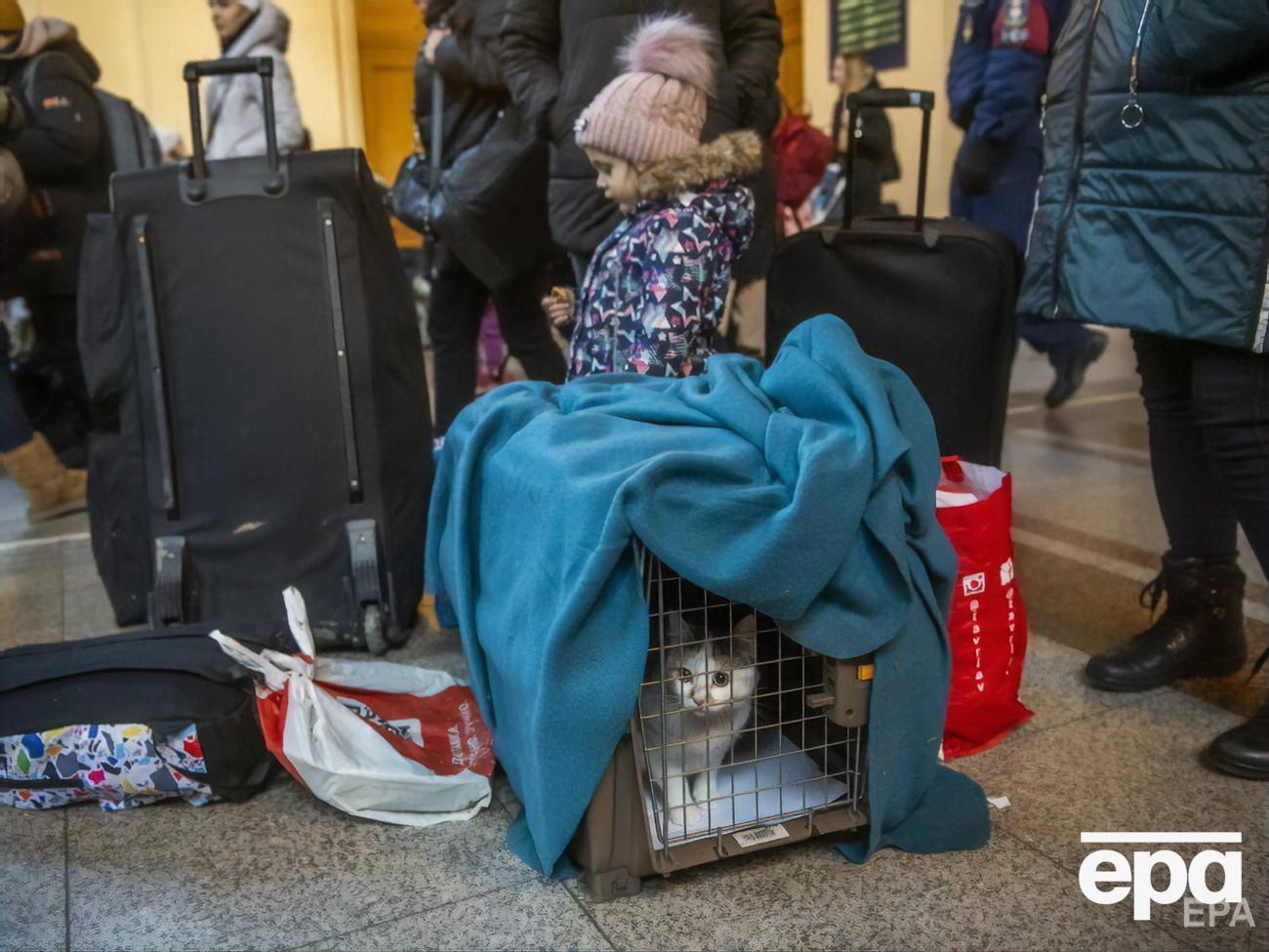 Українці виїжджають переважно до Польщі