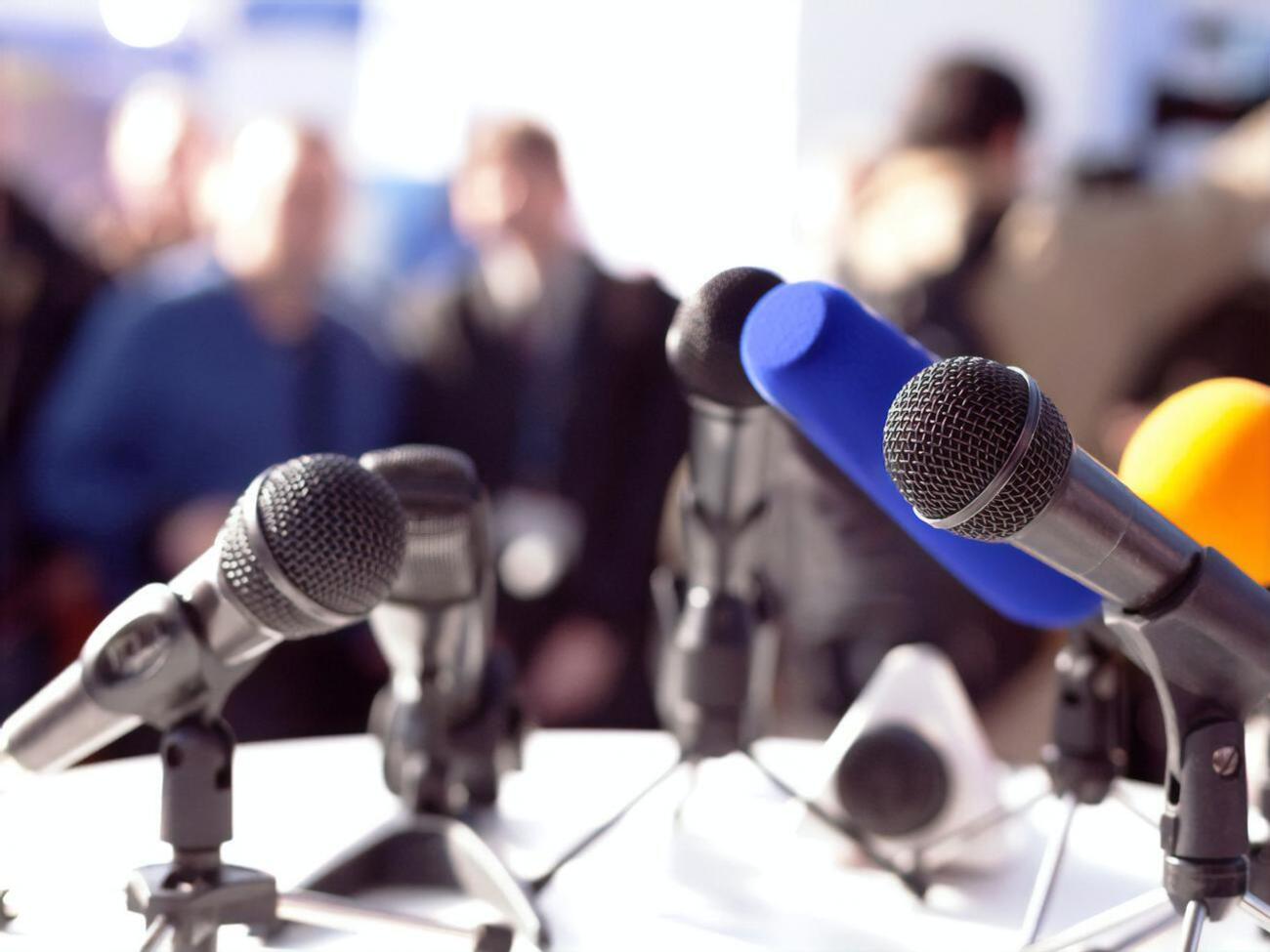 Во многих российских медиа из страны уехала значительная часть журналистов