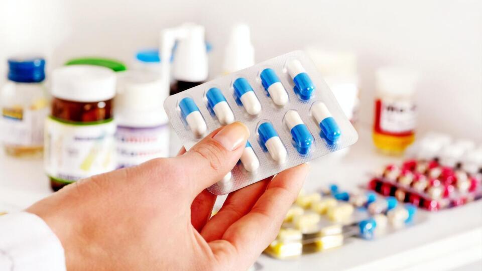 Фонд Ріната Ахметова вже купив і передає МОЗ понад 160 тис. одиниць медикаментів для трьох областей