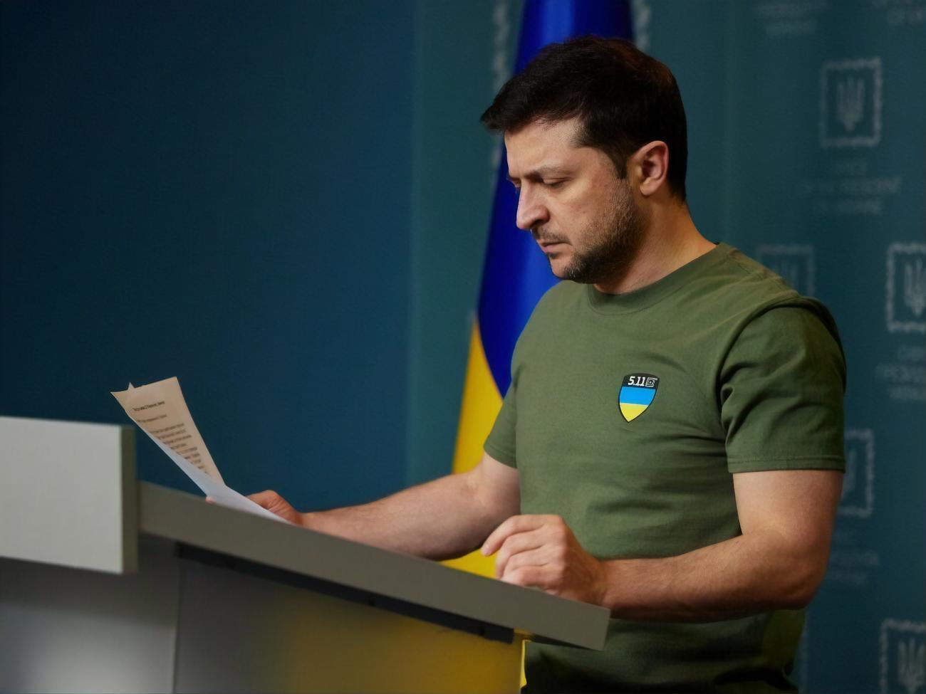Зеленський: Ми боремося вже 13-й день. Знищуємо окупантів скрізь, де можемо