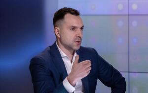 Арестович вважає, що із вторгненням Росії доведеться розбиратися психіатрам