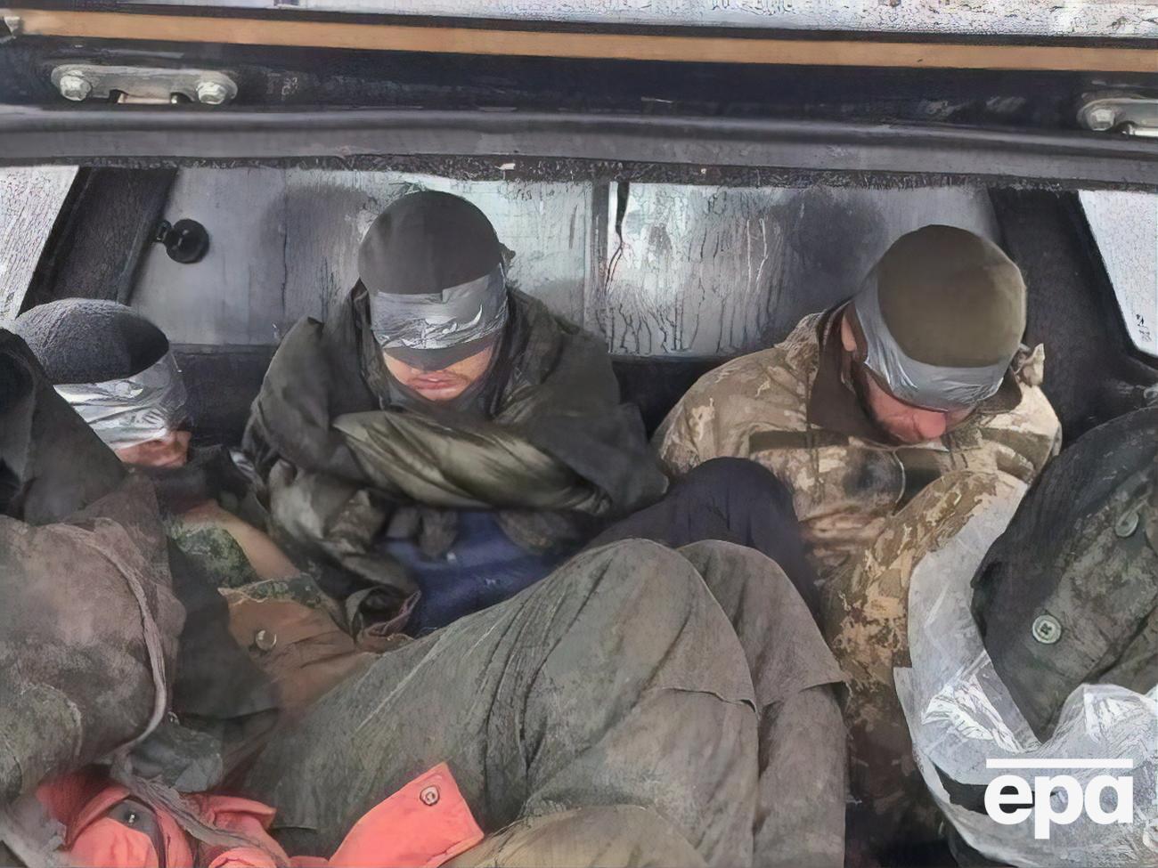 Як зазначили у СБУ, полонені росіяни розповідають про воєнні злочини своєї ж армії