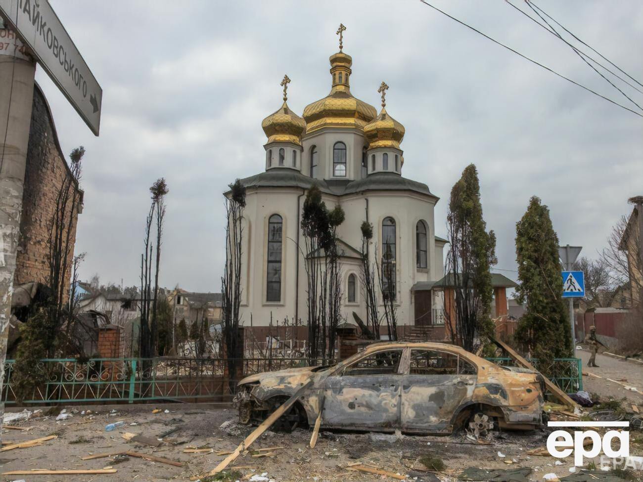 Російські окупанти стріляють у мирних жителів
