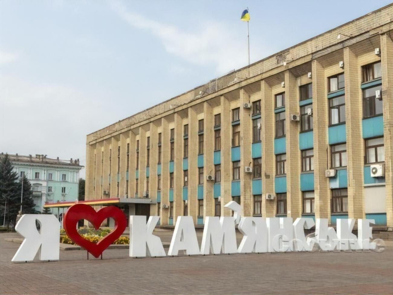 Аварійні служби міста відновлюють лінії електропередавання