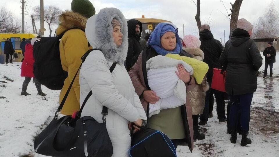 Из Сум эвакуировали беременных женщин, женщин с детьми, пожилых людей, людей с инвалидностью и иностранных студентов