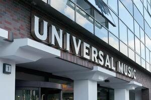 Universal Music Group закриває всі офіси у РФ