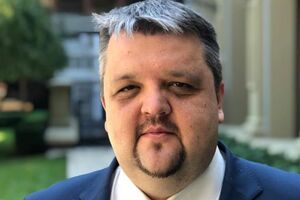 Виталий Шапран: Примерно к четвергу стартовая цена "зеленого" в белокаменной будет 200 рублей