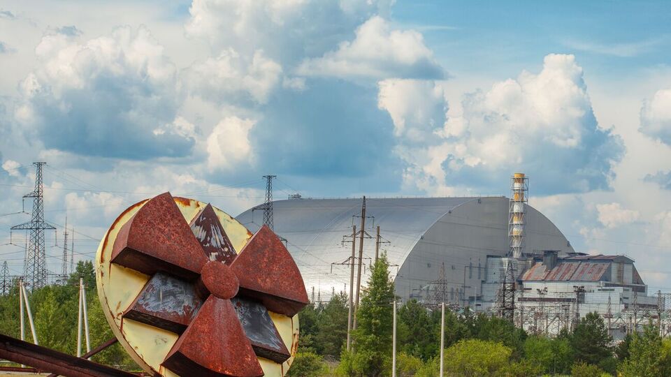 Единая линия электроснабжения ЧАЭС и всех ее ядерных объектов, контролируемых оккупантами, повреждена, отметил Кулеба