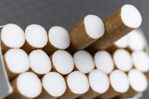 Imperial Brands в России производит сигареты и табачную продукцию под брендами Davidoff, West, Jadé, P&S, "Максим" и myblu