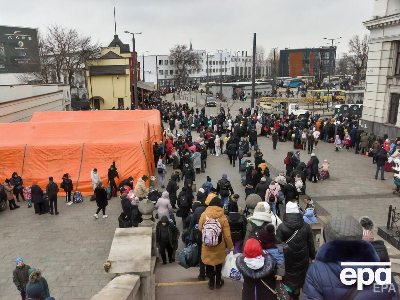 Львов принял 200 тыс. беженцев