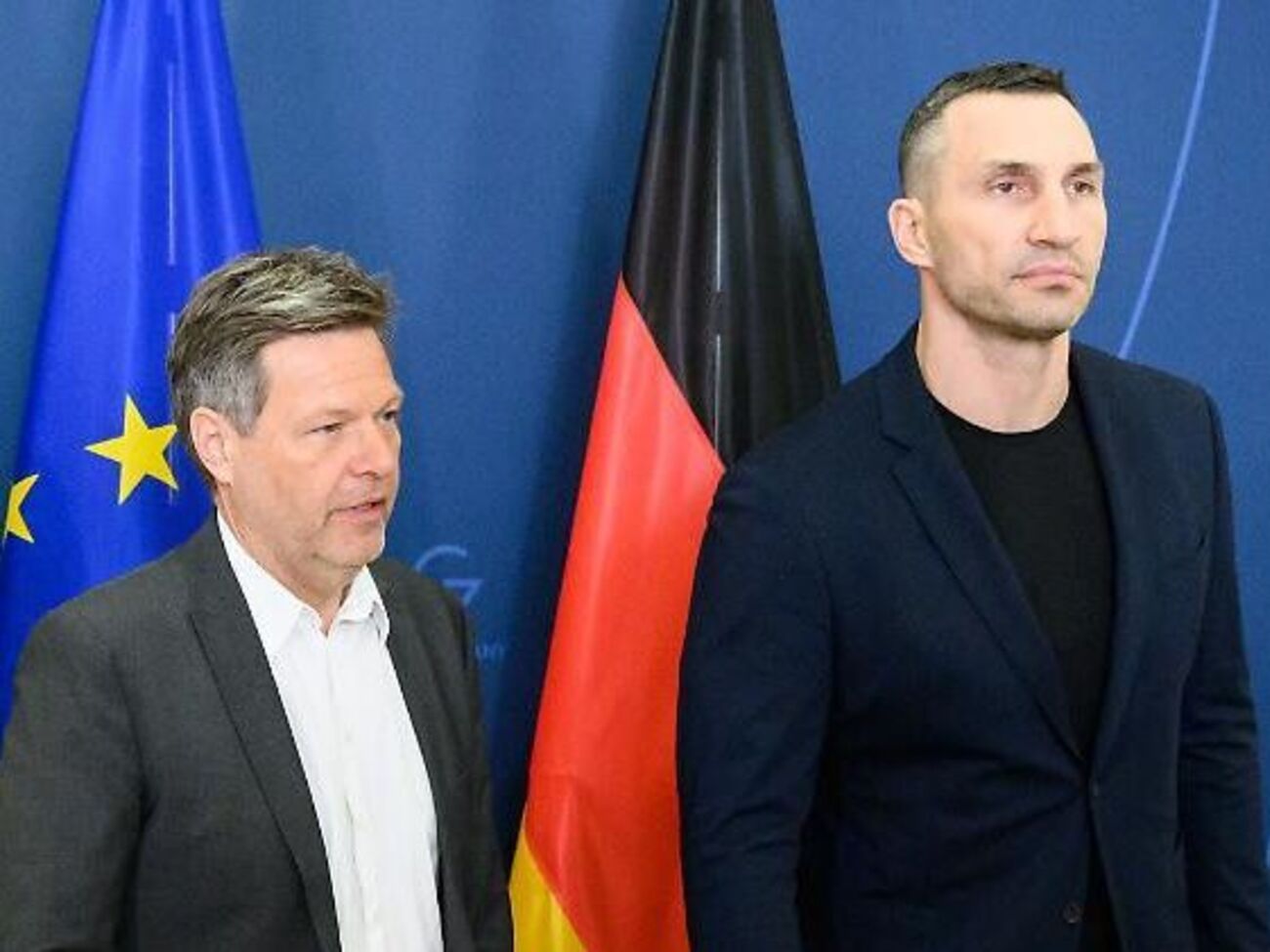 Володимир Кличко під час візиту до Німеччини у складі української делегації зустрівся з міністром економіки Робертом Габеком
