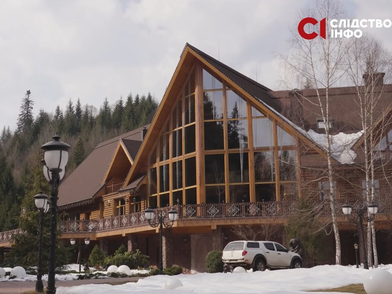 Территория резиденции составляет 120 га, на фото&nbsp;&ndash; главный дом