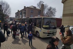 Украинские власти планируют вывезти несколько тысяч мирных граждан