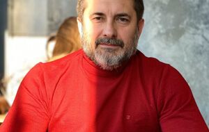 Гайдай: Луганську область обстрілюють з усіх видів озброєнь