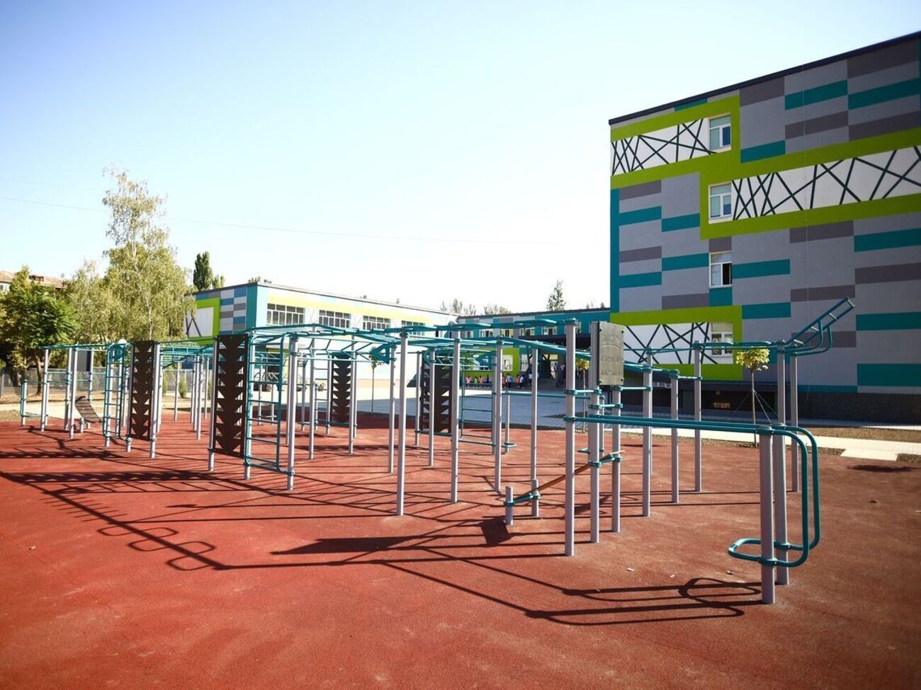 Вечером 31 марта оккупанты вывезли трех директоров школ Мелитополя в неизвестном направлении, отметила Денисова