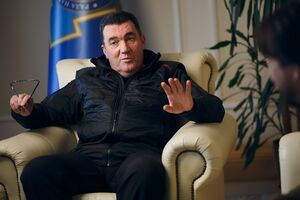 Данилов о пожаре в Белгороде: Песков – этот человек с усами – говорит, что это не способствует переговорам. А способствует переговорам, когда они убивают наших детей и женщин?