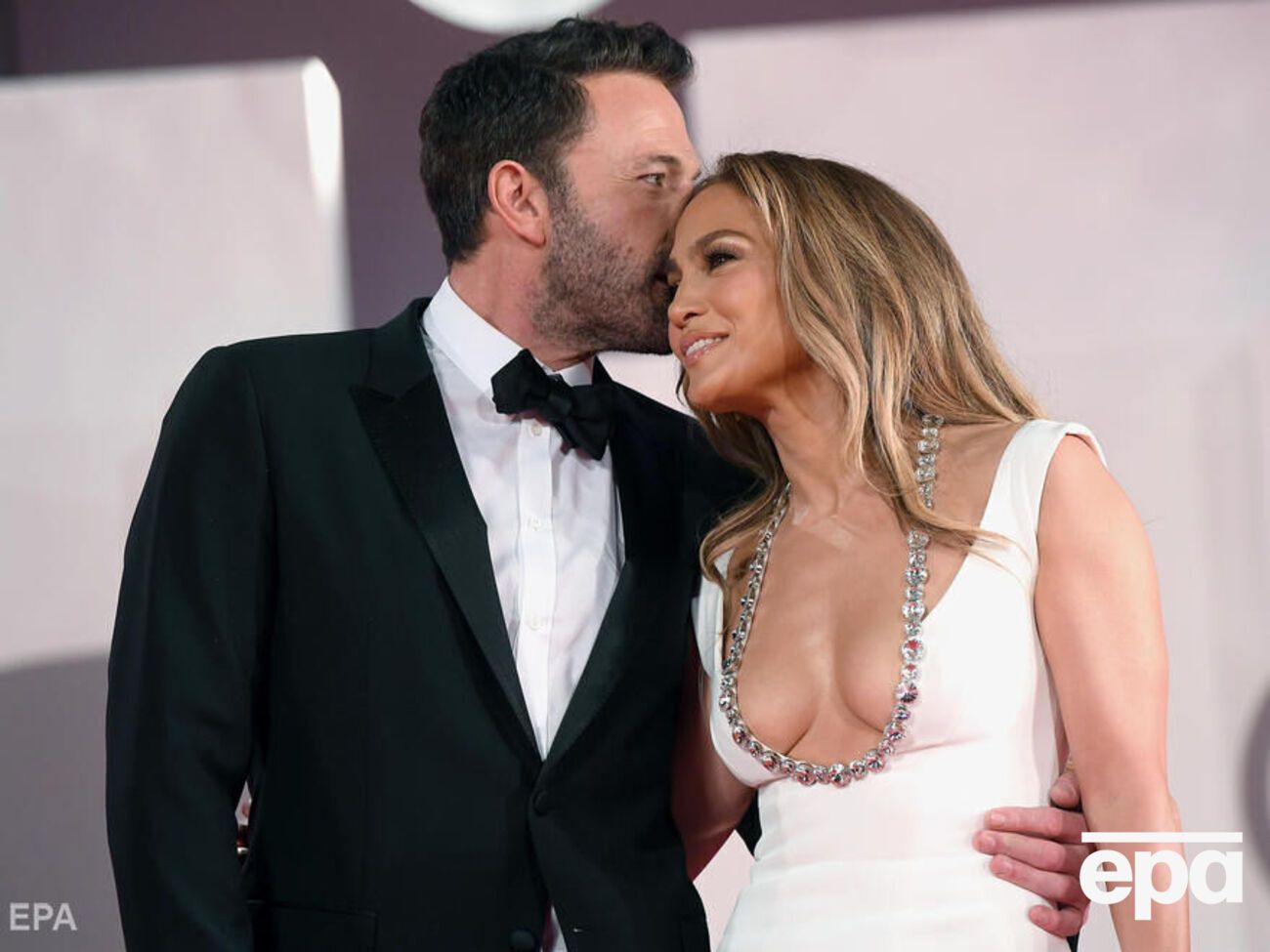 Это вторая помолвка Дженнифер Лопес и Бена Аффлека. В первый раз пара обручилась в 2002 году