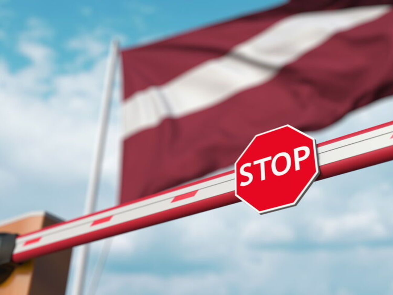 10 квітня кількість вантажівок із РФ та Білорусі, які прибувають на кордон Латвії, різко скоротилася