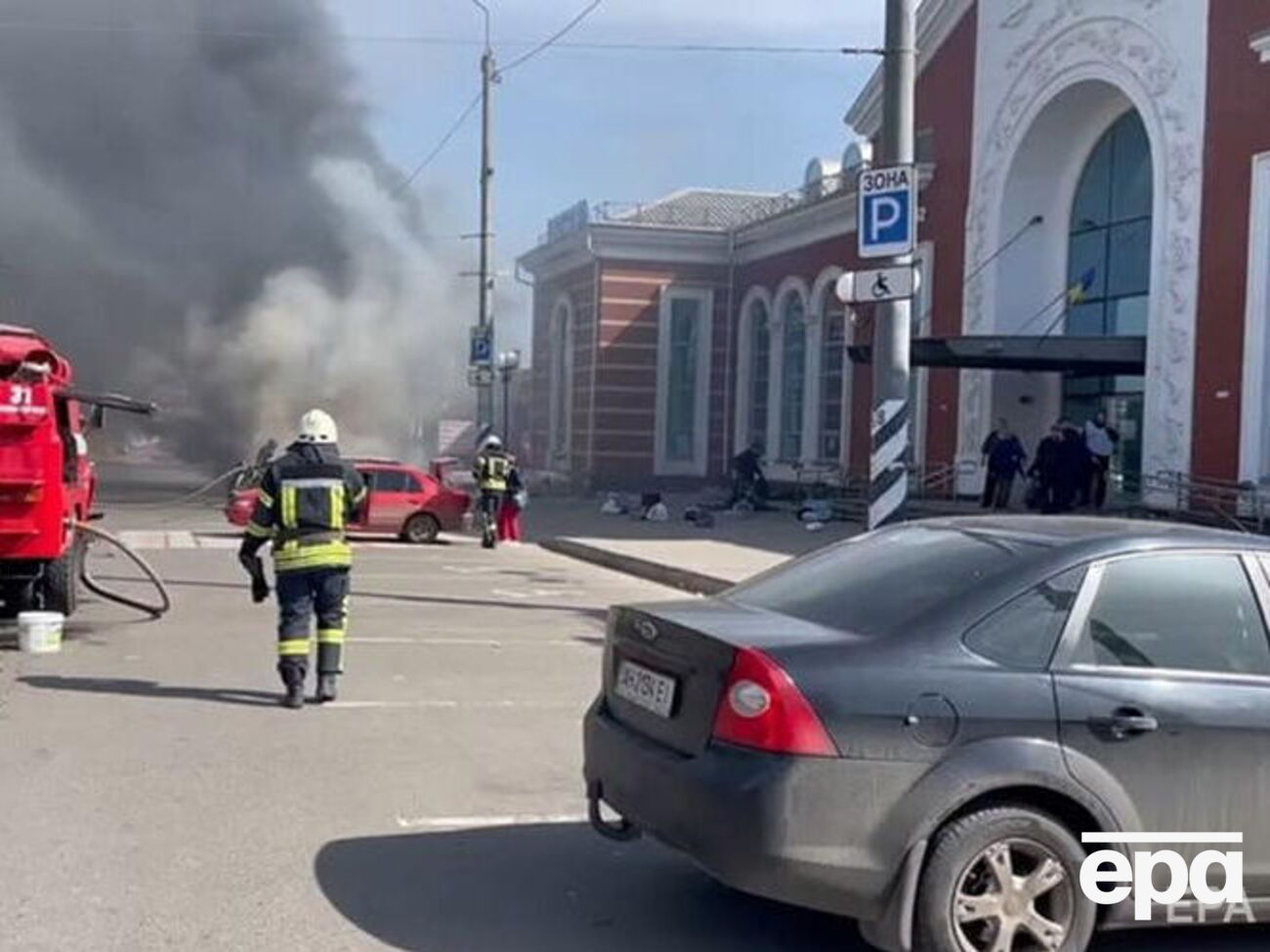 Російські окупанти 8 квітня завдали удару по залізничному вокзалу Краматорська