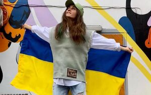 Новая песня Jerry Heil своим названием обязана знаменитому номеру украинского шоумена Данилко