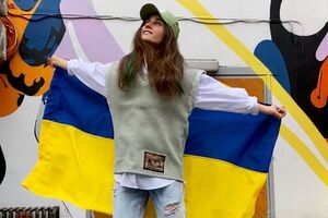 Нова пісня Jerry Heil своєю назвою завдячує знаменитому номеру українського шоумена Данилка
