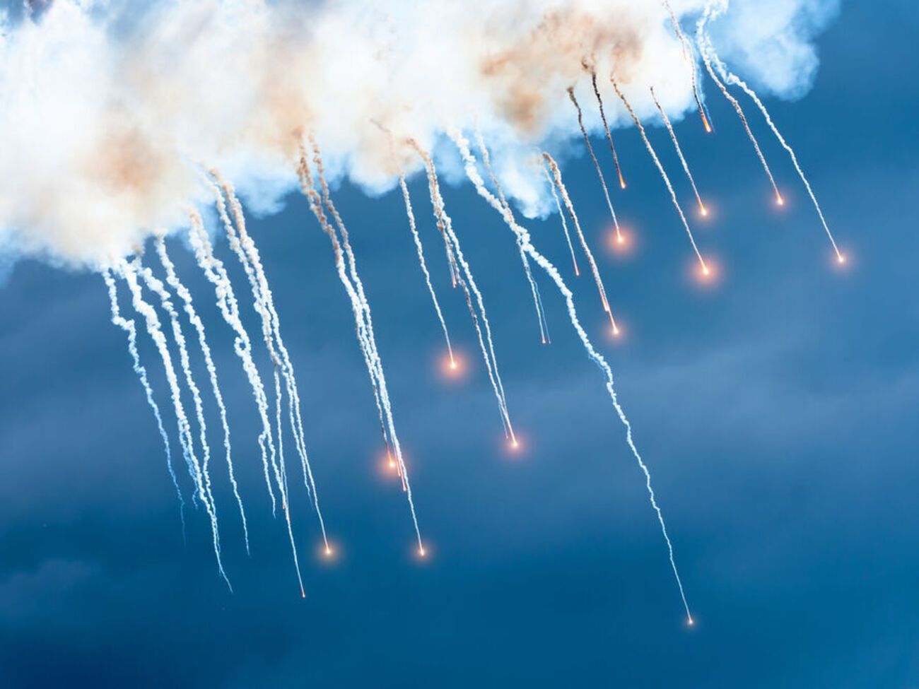 Фосфорні боєприпаси &ndash; тип запалювальних боєприпасів, які містять білий фосфор