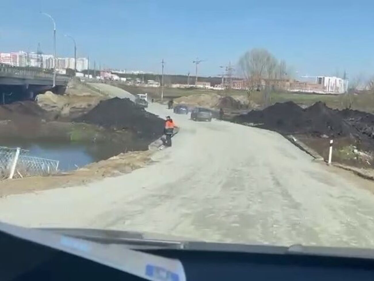 Работы по возведению насыпного моста велись пять дней