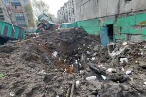 Гайдай сообщил о прямом попадании в многоэтажку