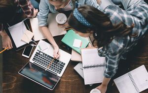 Из-за войны Рада отменила ВНО, итоговую аттестацию и вступительные экзамены