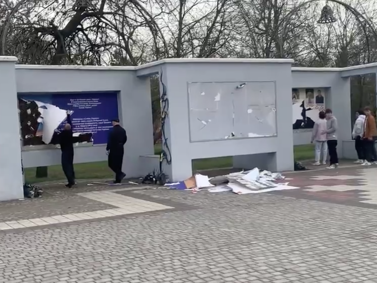 Вандали розгромили меморіал на вулиці Перекопській, відкритий 2016 року