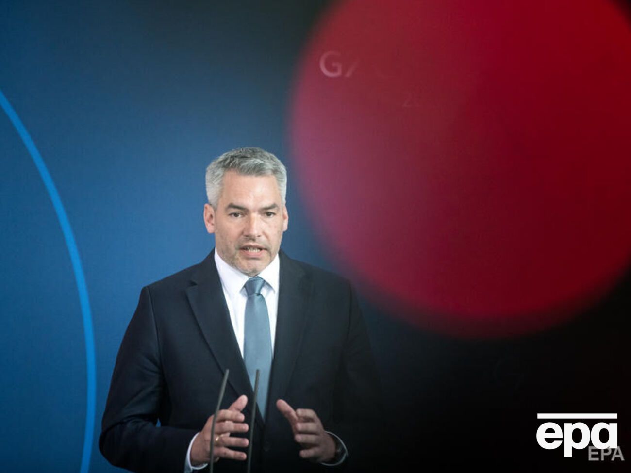 Переговори з Путіним Негаммер (на фото) вважає своїм "обов'язком"