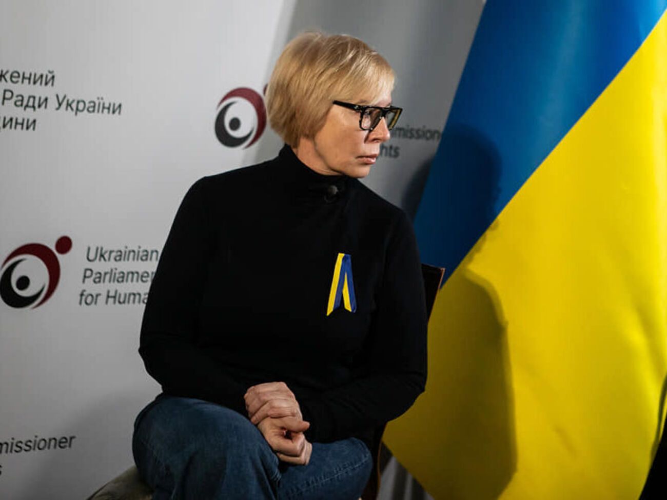 За словами Денісової, окупанти намагалися розповідати їй легенду про участь у "навчаннях", але вона швидко "розсипалася"