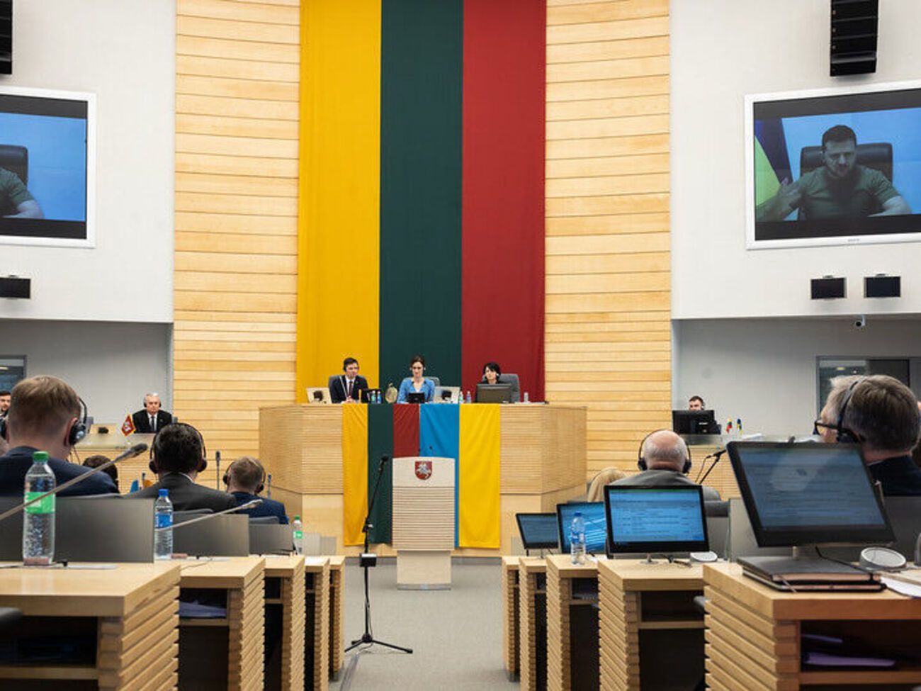 Зеленский 12 апреля выступил в Сейме Литвы