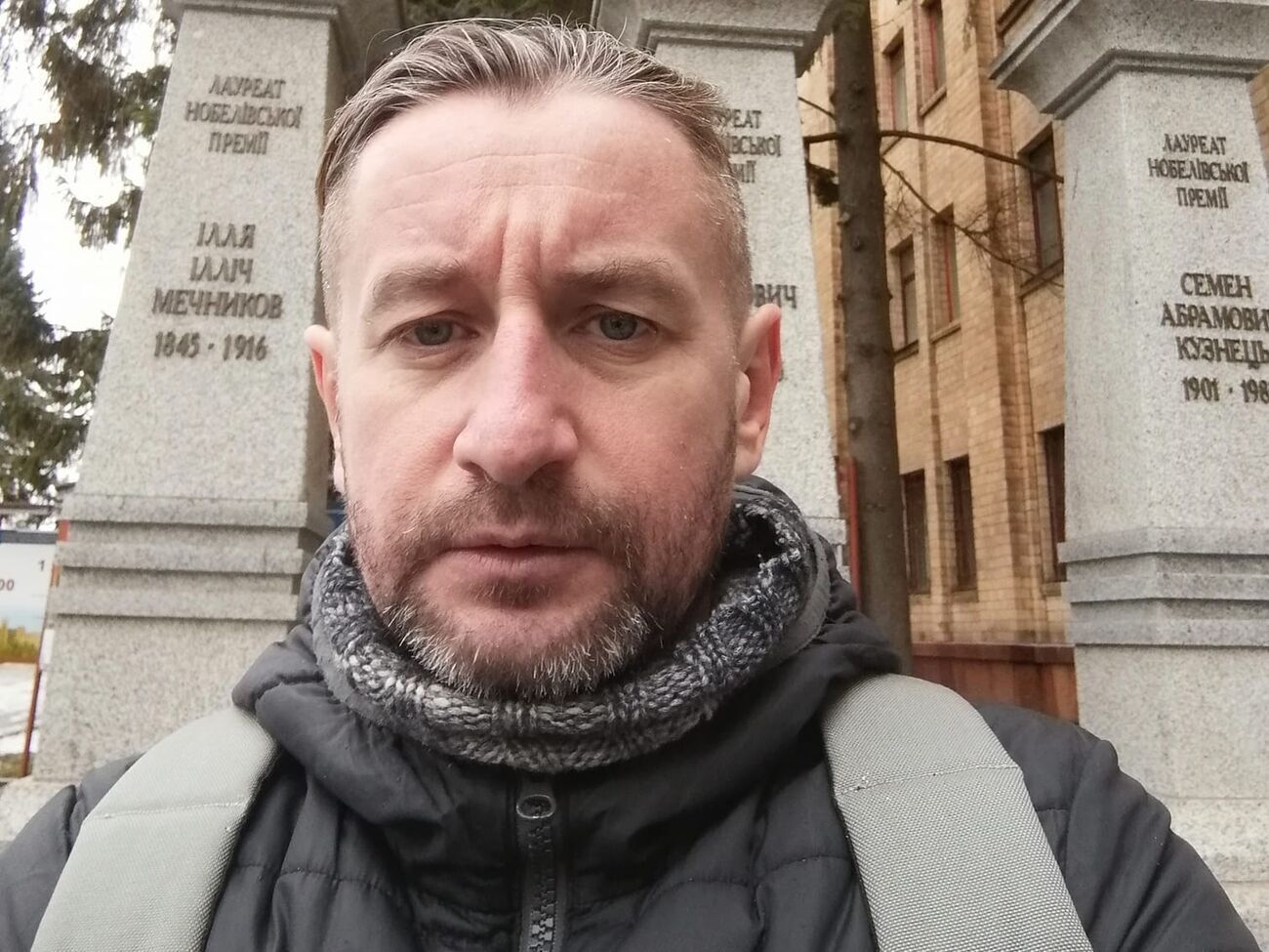 Жадан сообщил, что потратит премию на покупку автобусов для волонтеров