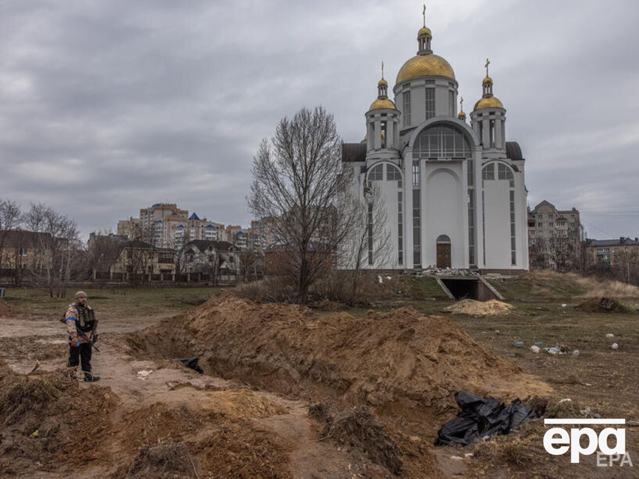 В Буче после российской оккупации найдены убитыми сотни мирных жителей
