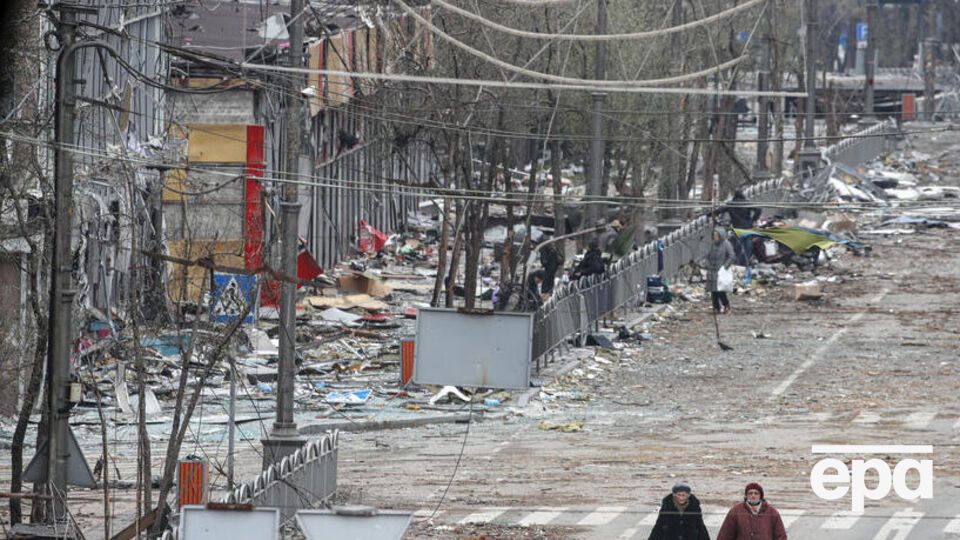 Російські окупанти тримають Маріуполь в облозі