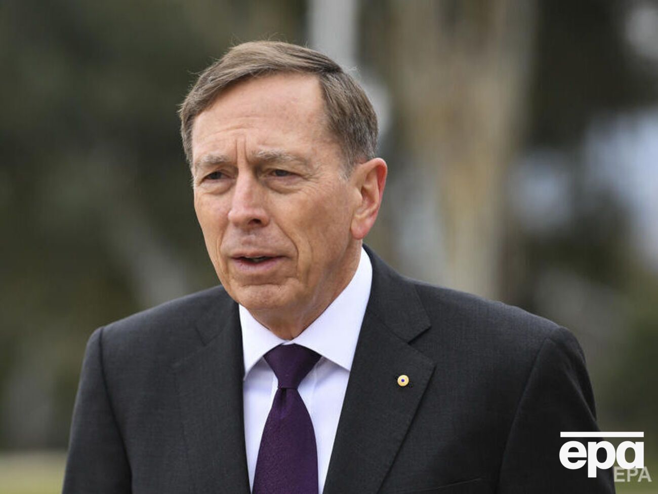 Петреус считает, что местность на Донбассе более благоприятна для российского наступления