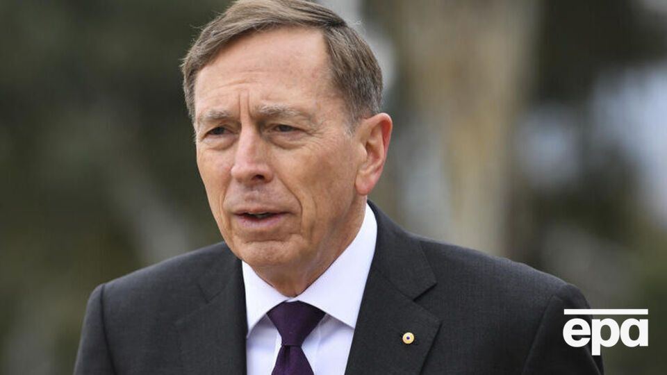 Петреус считает, что местность на Донбассе более благоприятна для российского наступления