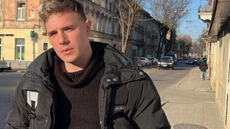 Олейник ранее выступал вместе с Dantes в составе дуэта "ДиО.фильмы"