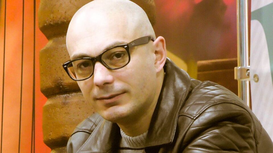 За даними Офісу генпрокурора, управління справами президента РФ закупило книгу Гаспаряна для вивчення та використання чиновниками