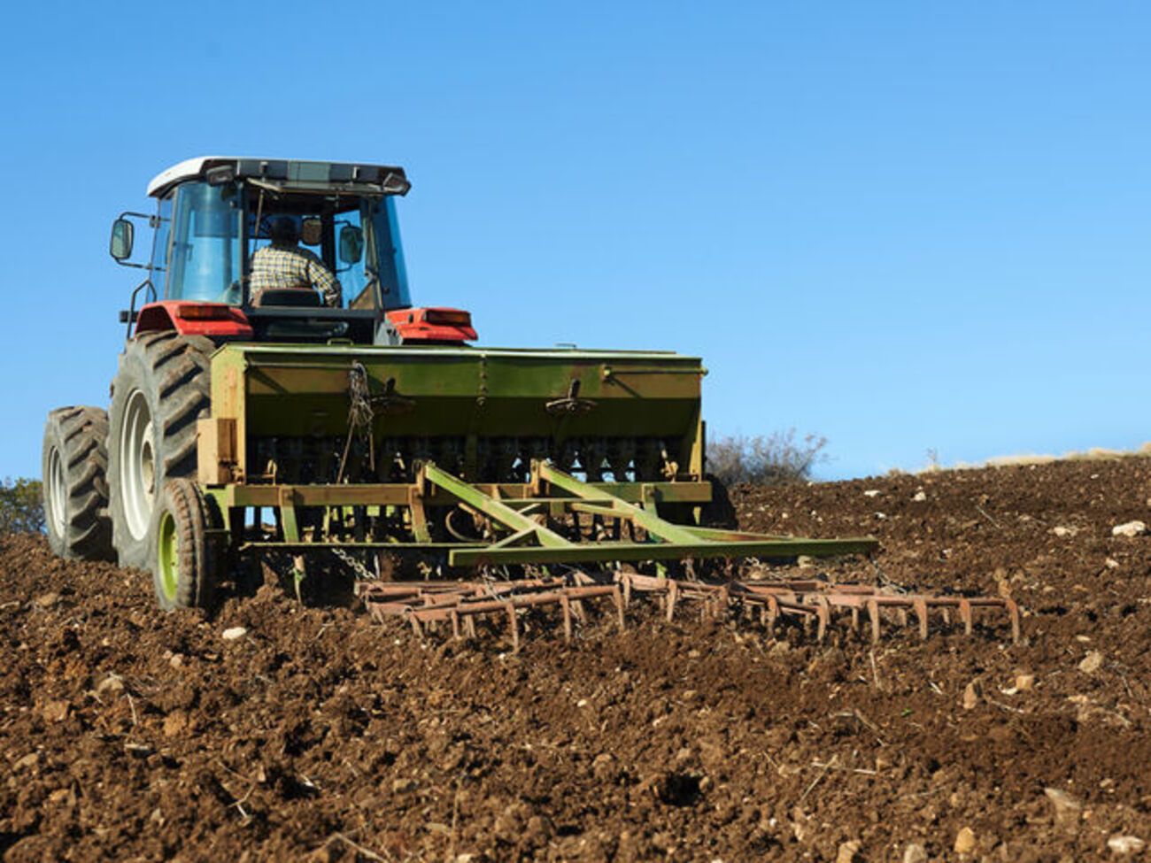 В Украине, несмотря на войну, проходит посевная