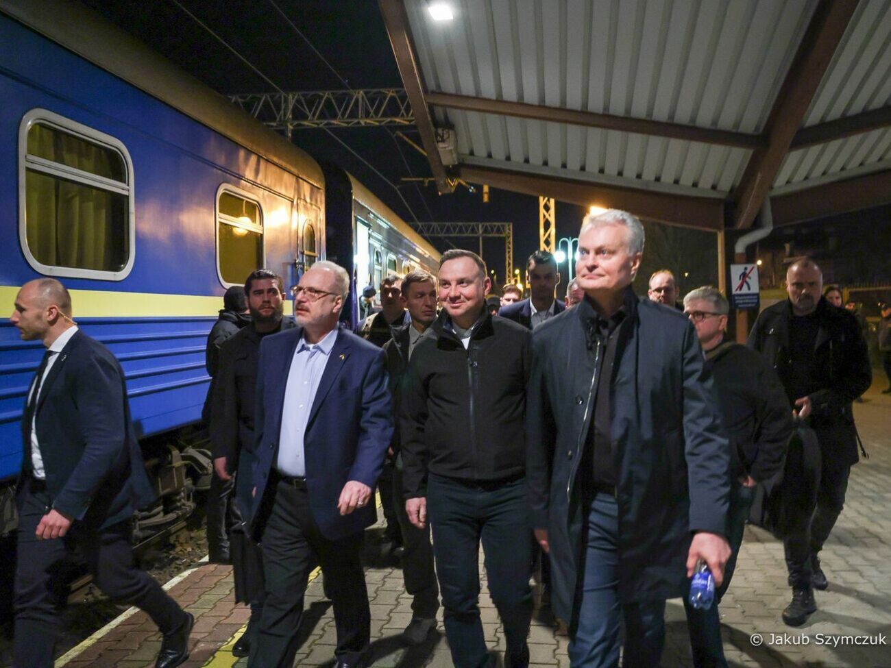 Президенты Польши и стран Балтии встретятся сегодня с Зеленским