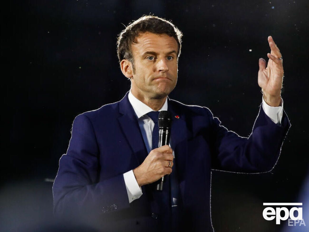 Макрон считает, что народы Украины и России &ndash; "братские"